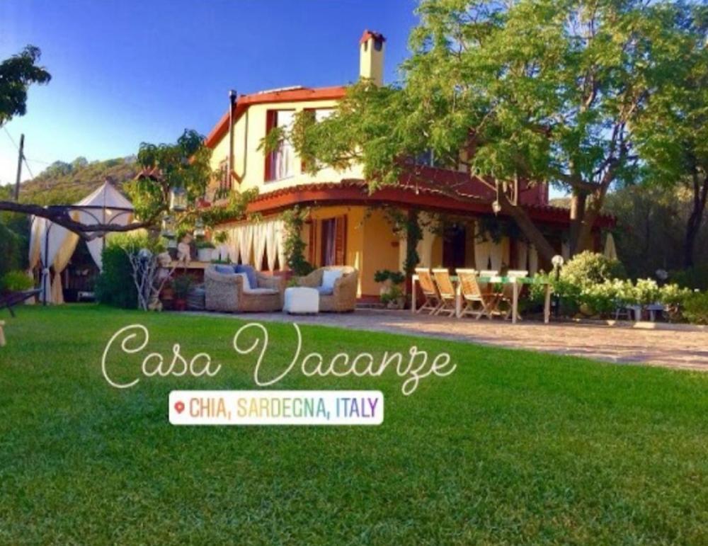 Vila Casa Vacanze Richi&Michi Chia Exteriér fotografie